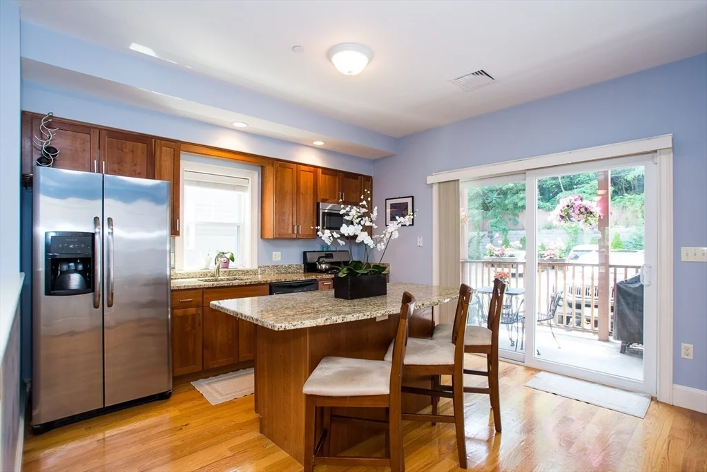 2 bed, 2 bath apartment for rent at 111 Pleasant St Unit 2, Dorchester — photo 6 of 19