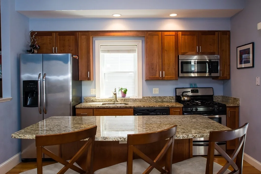 2 bed, 2 bath apartment for rent at 111 Pleasant St Unit 2, Dorchester — photo 9 of 19