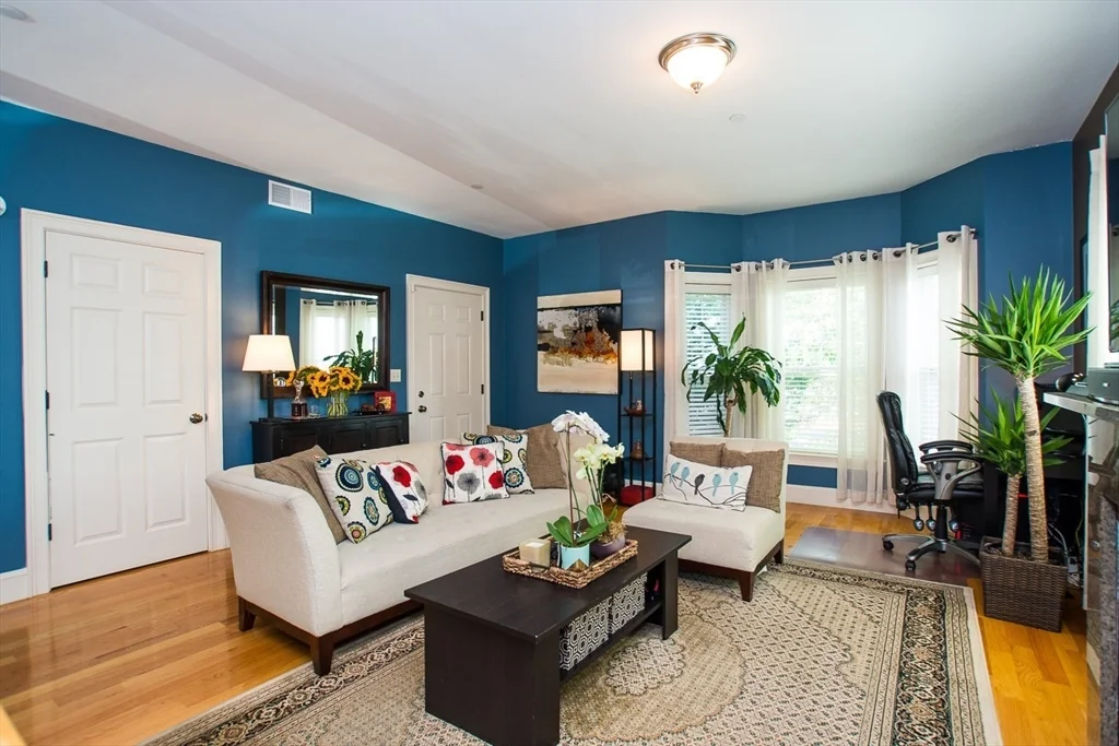 2 bed, 2 bath apartment for rent at 111 Pleasant St Unit 2, Dorchester — photo 4 of 19