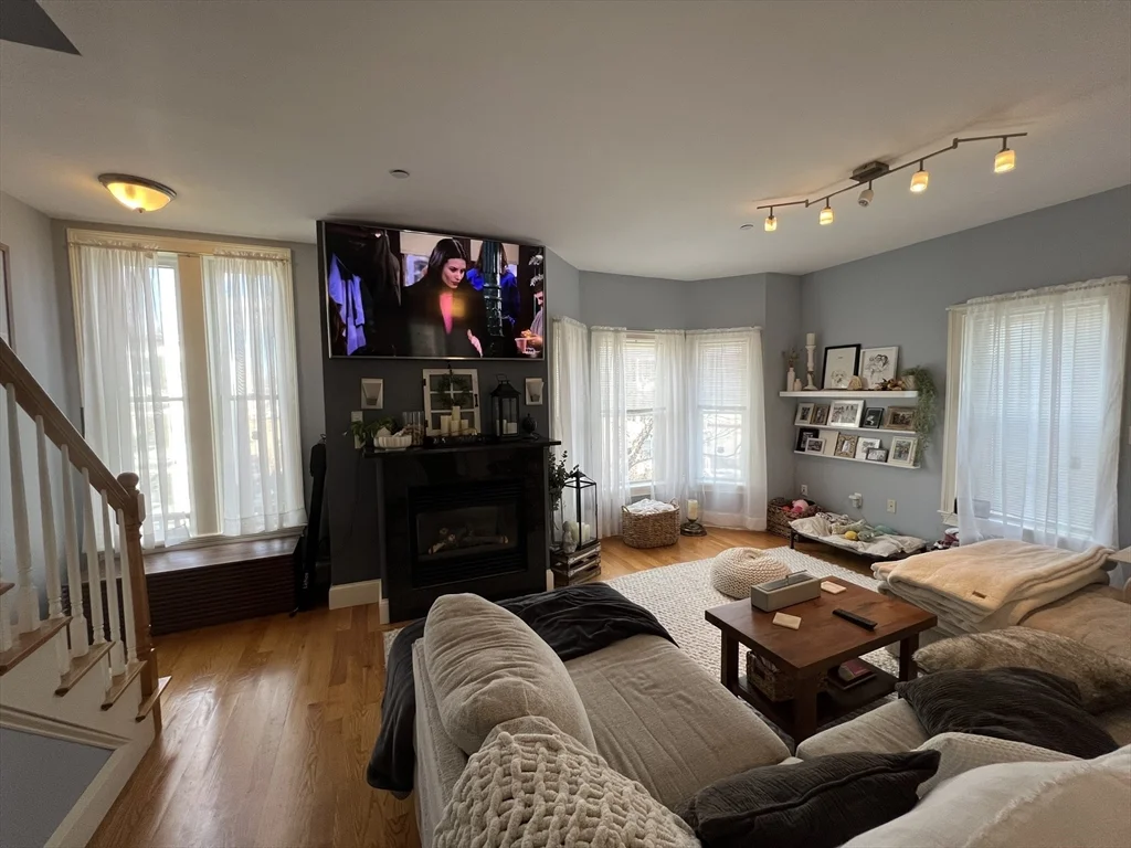 2 bed, 2 bath apartment for rent at 111 Pleasant St Unit 4, Dorchester — photo 7 of 19