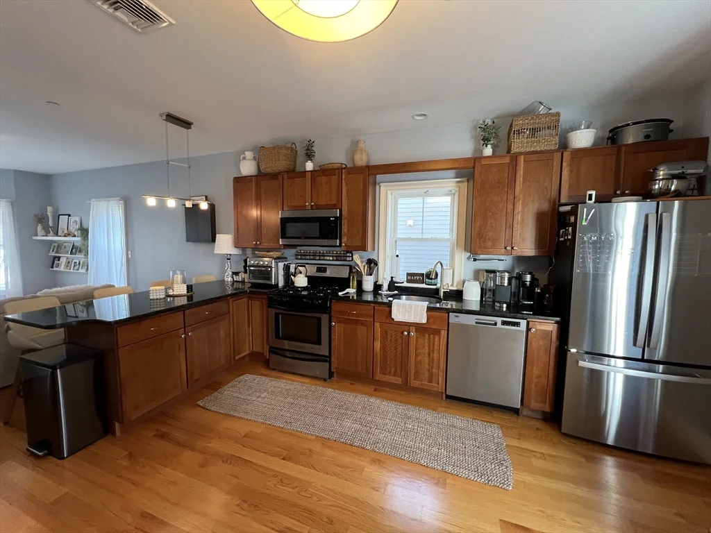 2 bed, 2 bath apartment for rent at 111 Pleasant St Unit 4, Dorchester — photo 5 of 19