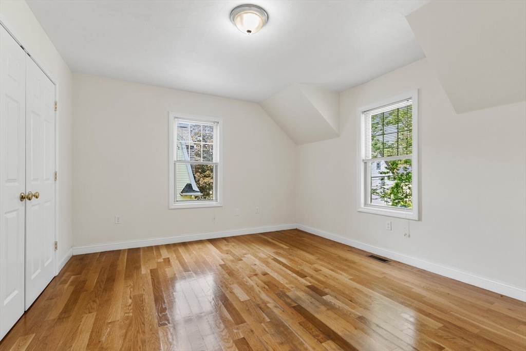 3 bed, 2 bath apartment for rent at 111 Pleasant Unit 2, Milton — photo 18 of 25