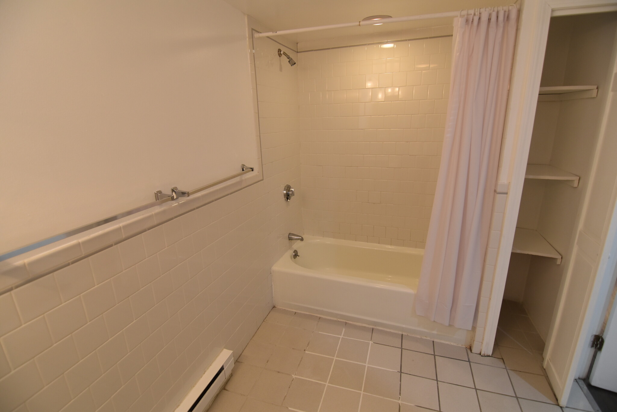 1 bed, 1 bath apartment for rent at 111 Queensberry St Unit D, Fenway — photo 6 of 17