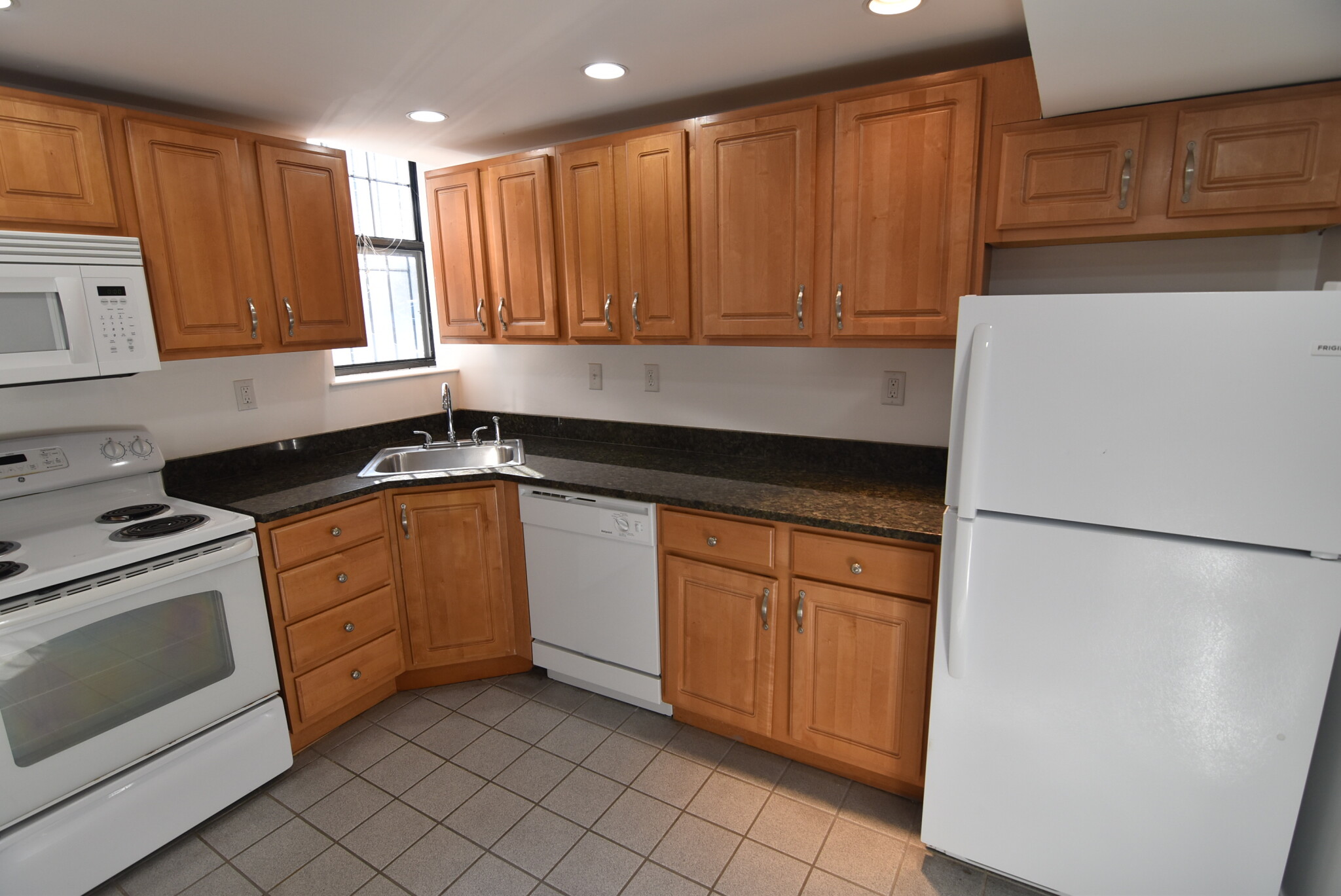 1 bed, 1 bath apartment for rent at 111 Queensberry St Unit D, Fenway — photo 1 of 17