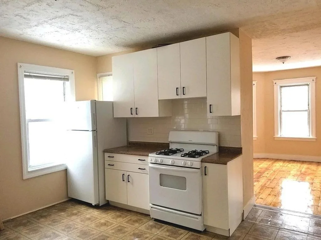2 bed, 1 bath apartment for rent at 111 Rodney Unit 3, Worcester — photo 2 of 7