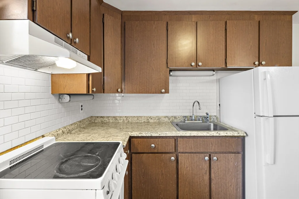 1 bed, 1 bath apartment for rent at 111 School St Unit 2, South Acton — photo 5 of 12