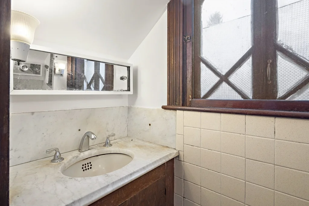 1 bed, 1 bath apartment for rent at 111 School St Unit 2, South Acton — photo 10 of 12