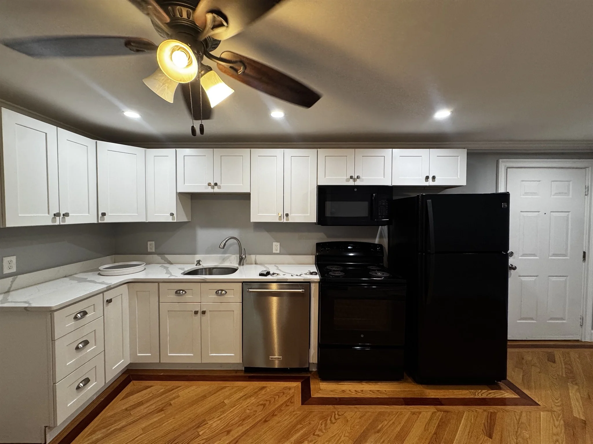 1 bed, 1 bath apartment for rent at 111 Sciarappa St Unit 5, East Cambridge
