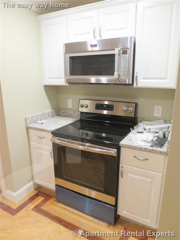 4 bed, 2 bath apartment for rent at 111 Sciarappa St Unit 6, East Cambridge — photo 3 of 10