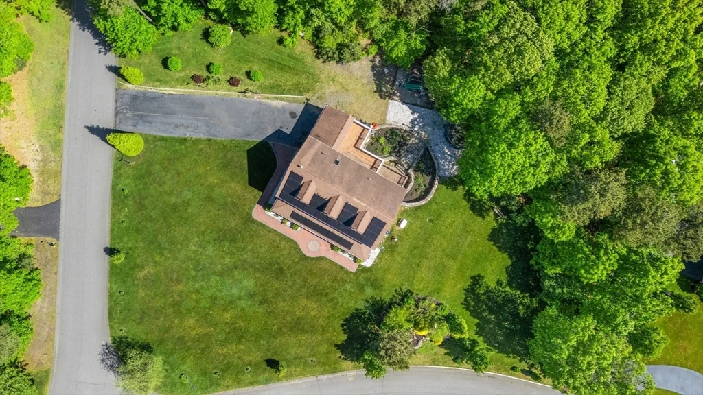 4 bed, 4+ bath apartment for rent at 111 Sisters Cir, Yarmouth Port — photo 31 of 38