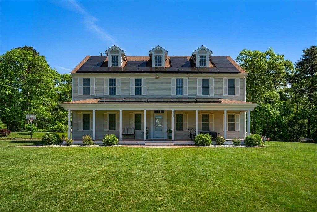 4 bed, 4+ bath apartment for rent at 111 Sisters Cir, Yarmouth Port — photo 1 of 38
