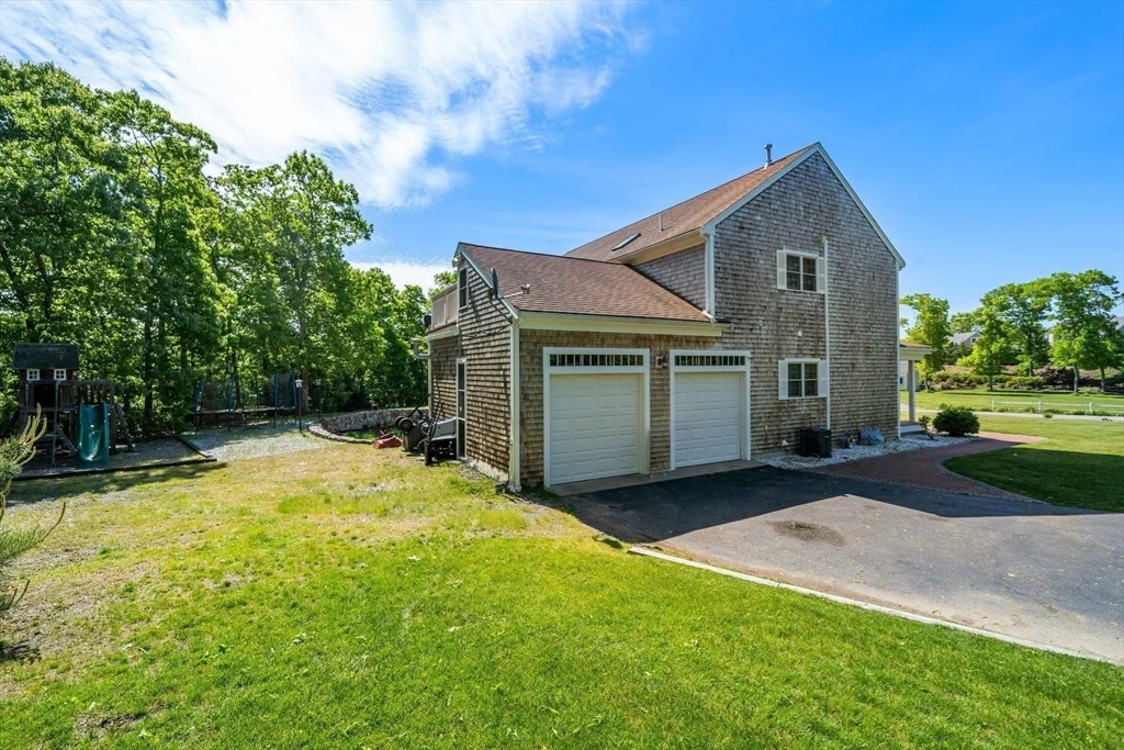 4 bed, 4+ bath apartment for rent at 111 Sisters Cir, Yarmouth Port — photo 32 of 38