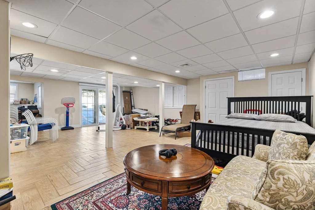 4 bed, 4+ bath apartment for rent at 111 Sisters Cir, Yarmouth Port — photo 24 of 38