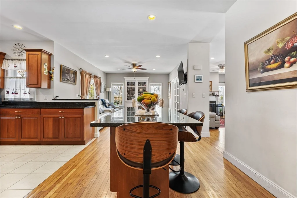 4 bed, 4+ bath apartment for rent at 111 Sisters Cir, Yarmouth Port — photo 17 of 38
