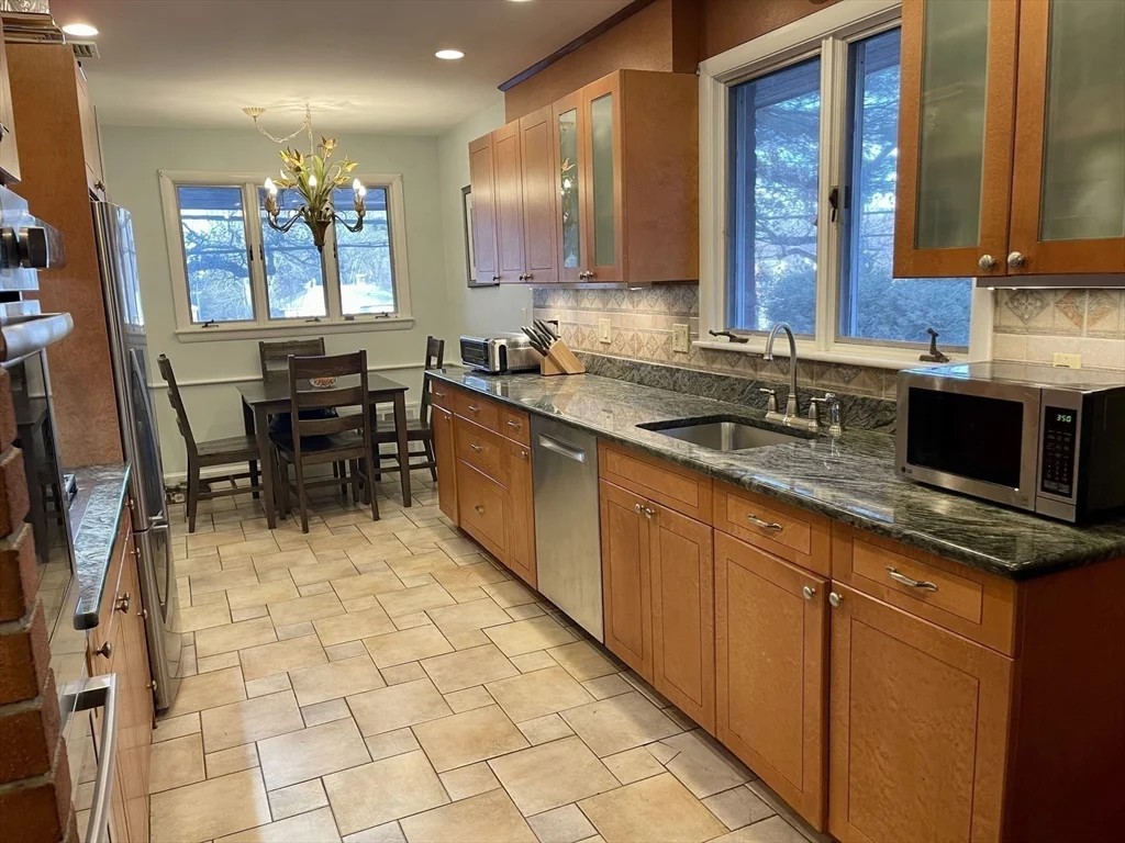 3 bed, 3 bath apartment for rent at 111 South St, Brookline — photo 6 of 20