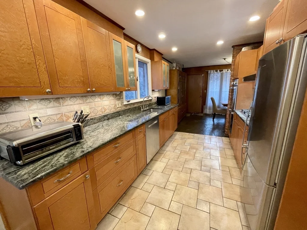 3 bed, 3 bath apartment for rent at 111 South St, Brookline — photo 5 of 20