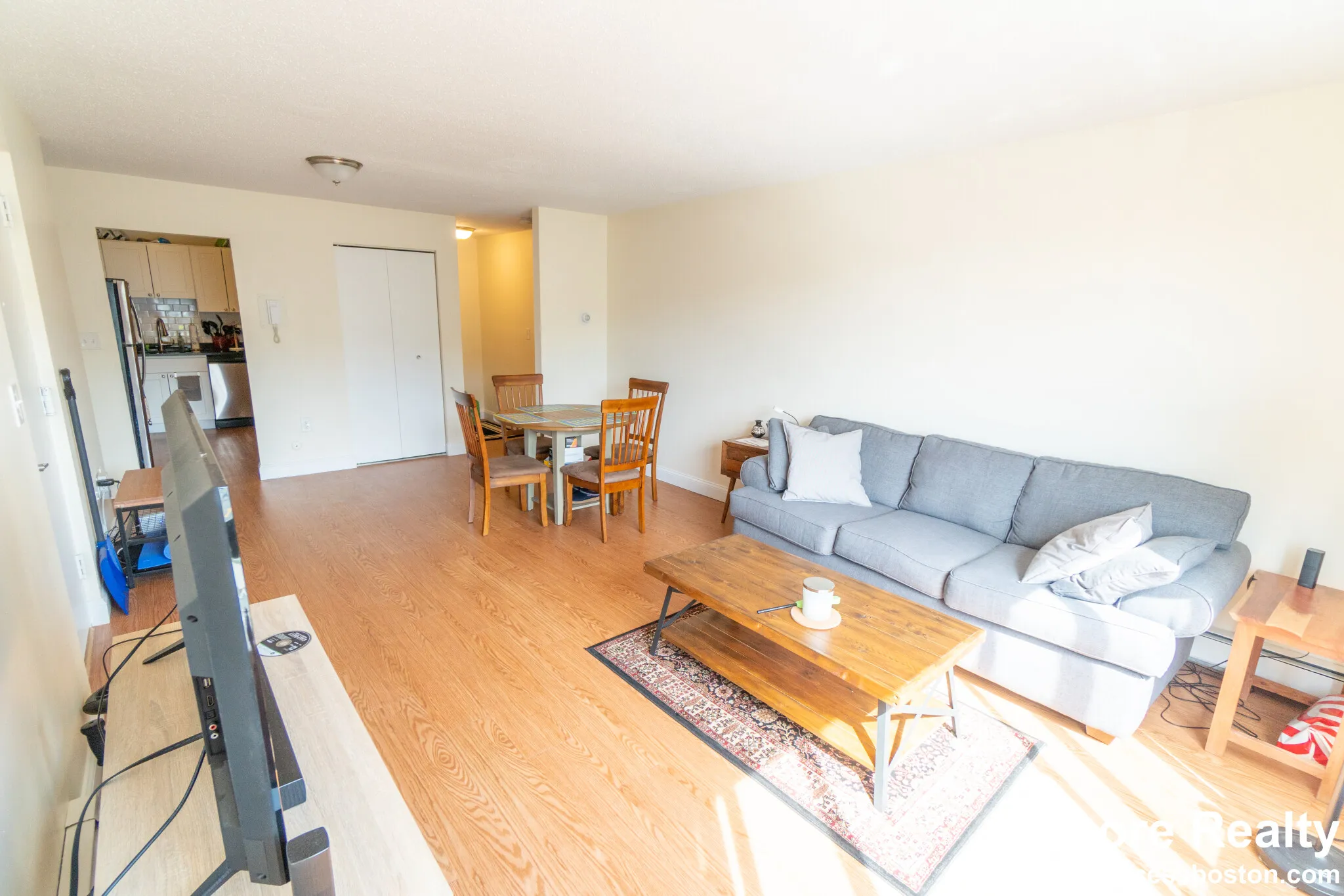 2 bed, 1 bath apartment for rent at 111 Tremont St Unit 416, Brighton — photo 3 of 4