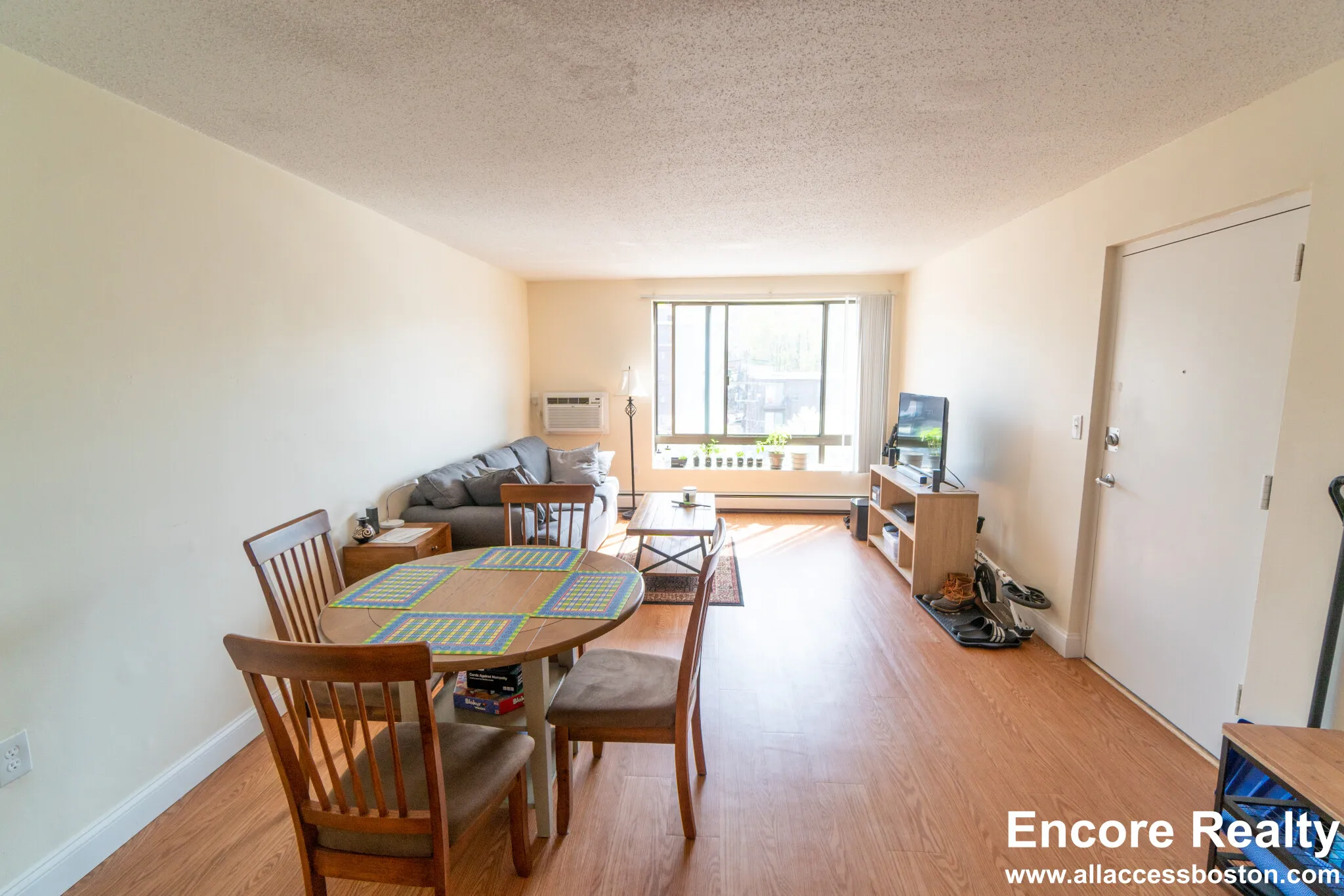 2 bed, 1 bath apartment for rent at 111 Tremont St Unit 416, Brighton — photo 2 of 4