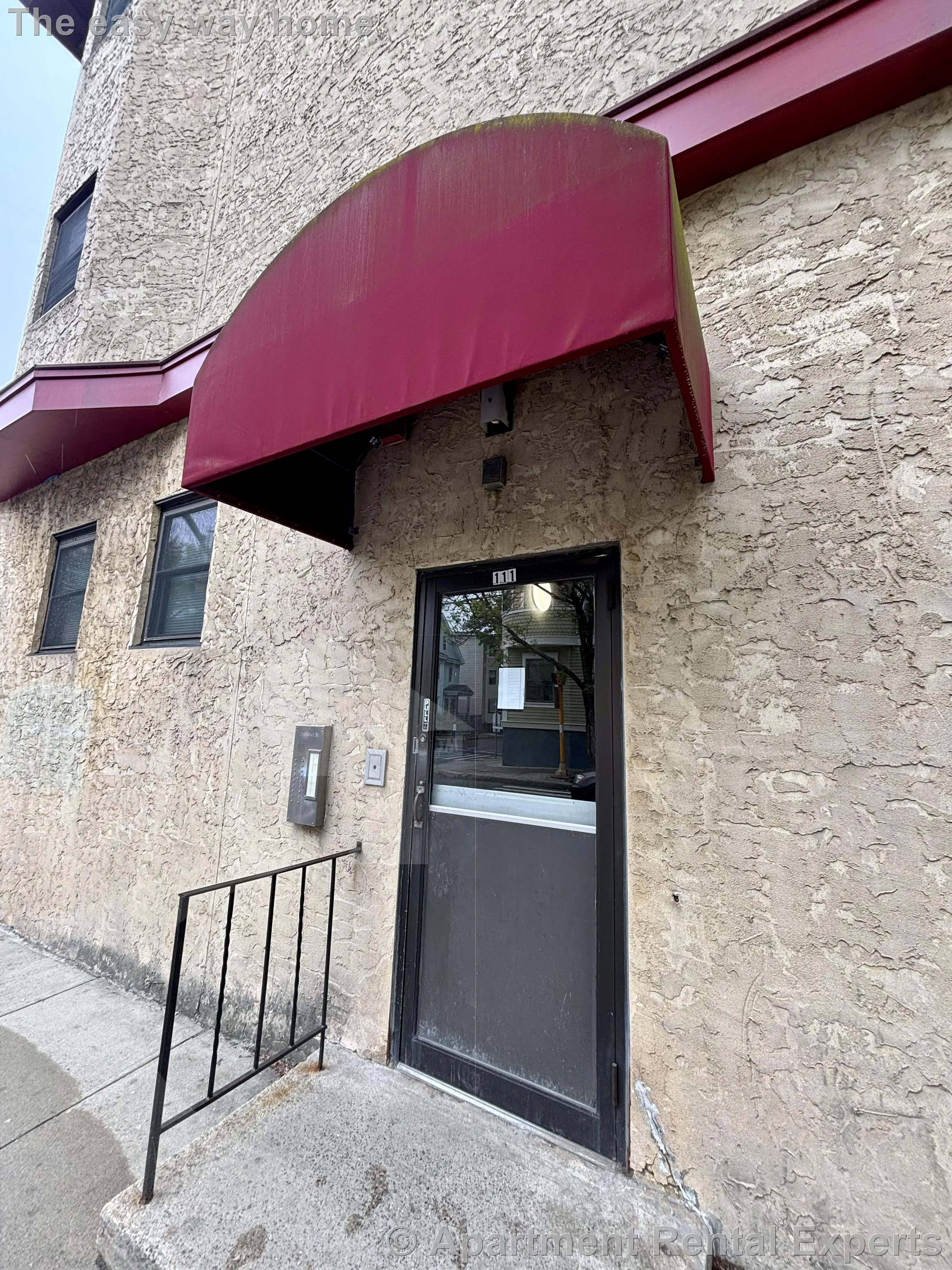 1 bed, 1 bath apartment for rent at 111 Walnut St Unit 11, Winter Hill — photo 1 of 17