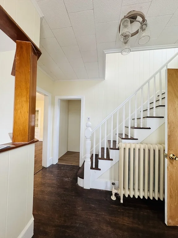 4 bed, 1 bath apartment for rent at 111 Walnut St Unit 111, Everett — photo 1 of 9