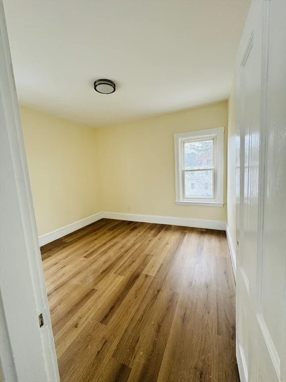 4 bed, 1 bath apartment for rent at 111 Walnut St Unit 111, Everett — photo 8 of 9