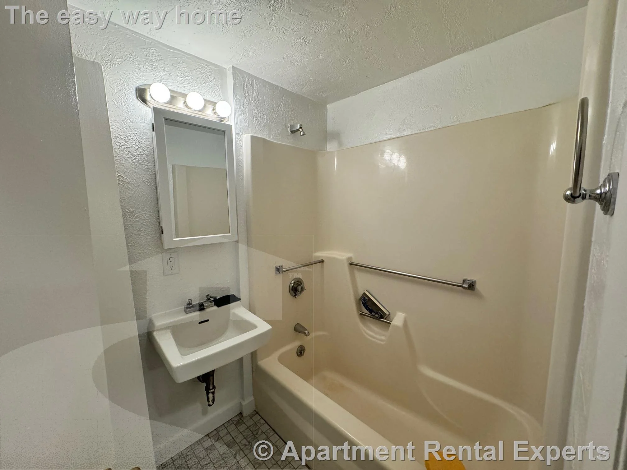 1 bed, 1 bath apartment for rent at 111 Walnut St Unit 20, Winter Hill — photo 8 of 10