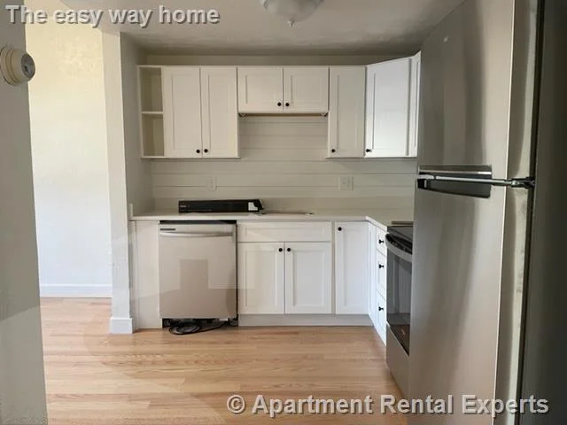 1 bed, 1 bath apartment for rent at 111 Walnut St Unit 21, Winter Hill — photo 2 of 10