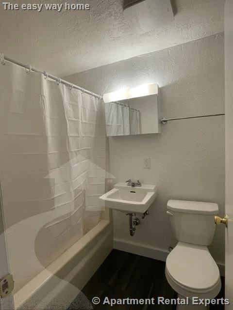 1 bed, 1 bath apartment for rent at 111 Walnut St Unit 21, Winter Hill — photo 7 of 10