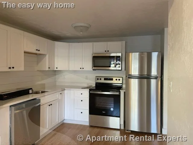 1 bed, 1 bath apartment for rent at 111 Walnut St Unit 21, Winter Hill