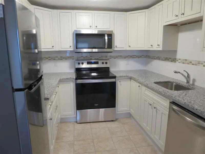 1 bed, 1 bath apartment for rent at 111 Walnut St Unit 33, Winter Hill — photo 1 of 10
