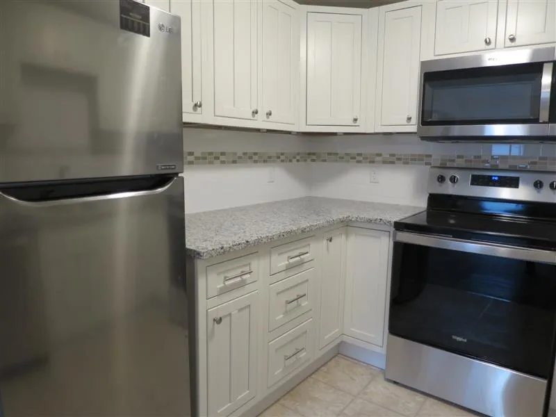1 bed, 1 bath apartment for rent at 111 Walnut St Unit 33, Winter Hill — photo 2 of 10
