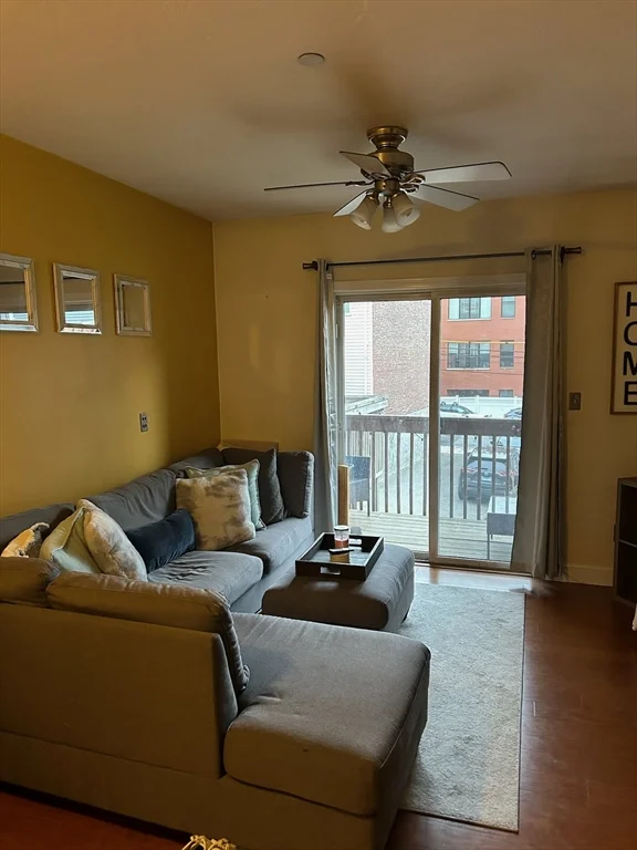 3 bed, 2 bath apartment for rent at 111 West 8th St Unit 1, South Boston — photo 2 of 21