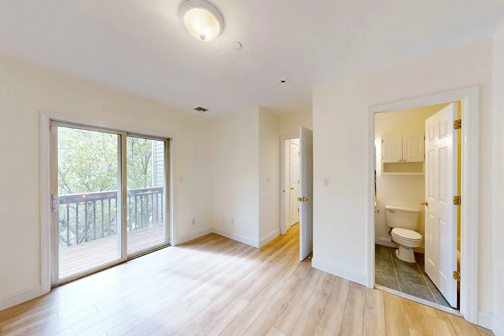 3 bed, 2 bath apartment for rent at 111 West 8th St Unit 2-J, South Boston — photo 11 of 20