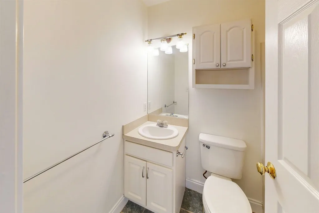 3 bed, 2 bath apartment for rent at 111 West 8th St Unit 2-J, South Boston — photo 13 of 20