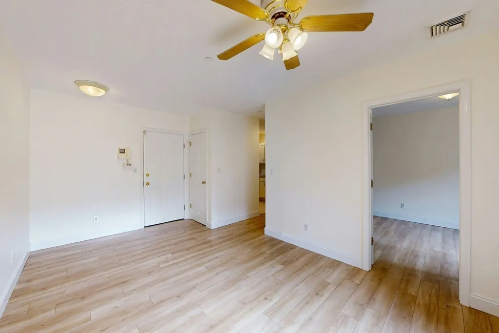 3 bed, 2 bath apartment for rent at 111 West 8th St Unit 2-J, South Boston — photo 8 of 20