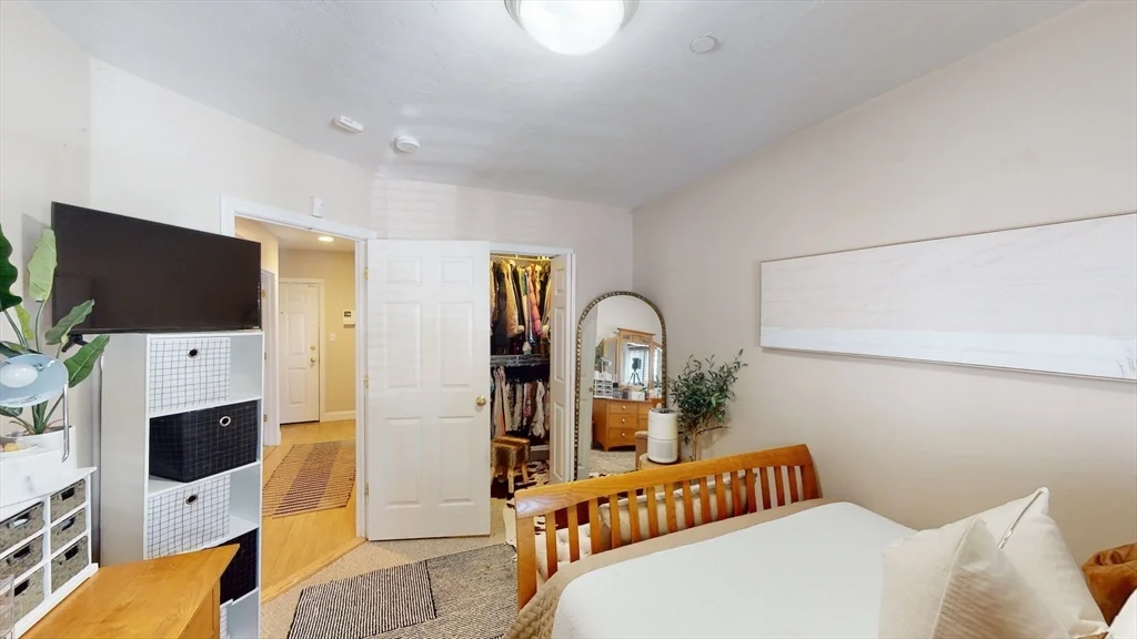2 bed, 1 bath apartment for rent at 111 West 8th St Unit E, South Boston — photo 7 of 20