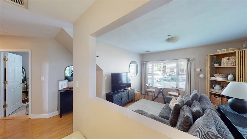 2 bed, 1 bath apartment for rent at 111 West 8th St Unit E, South Boston — photo 4 of 20