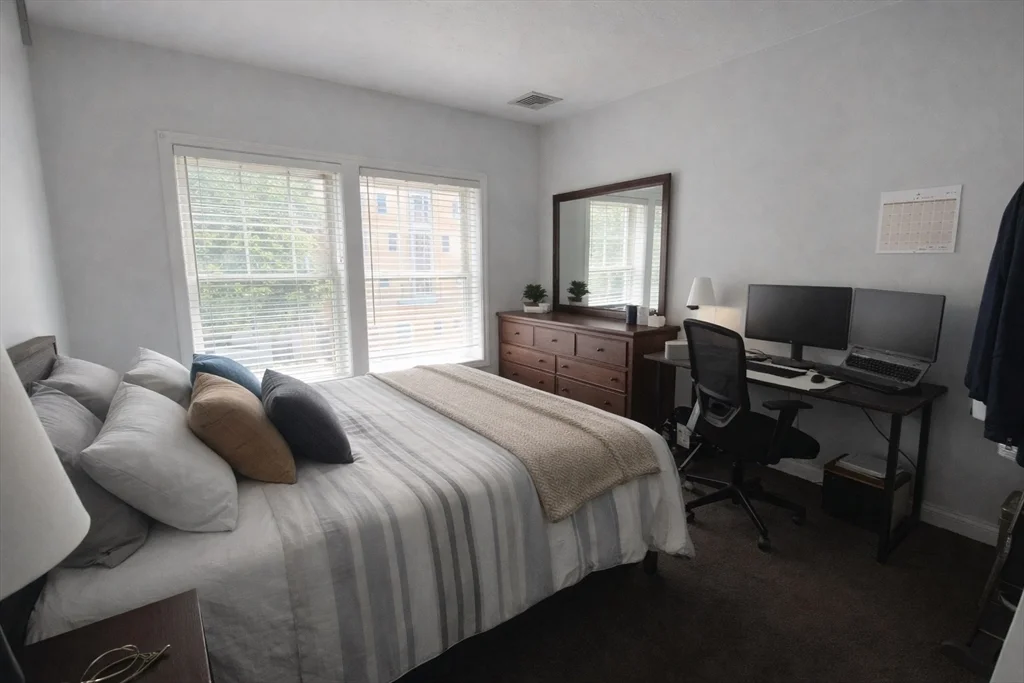 3 bed, 2 bath apartment for rent at 111 West 8th St Unit Q, South Boston — photo 6 of 7