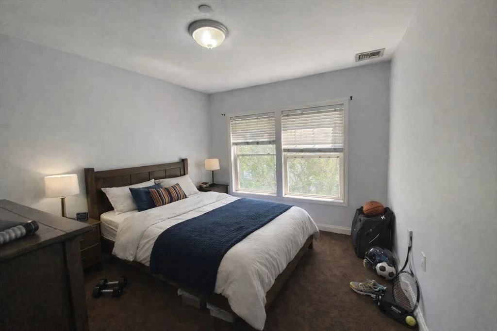3 bed, 2 bath apartment for rent at 111 West 8th St Unit Q, South Boston — photo 5 of 7