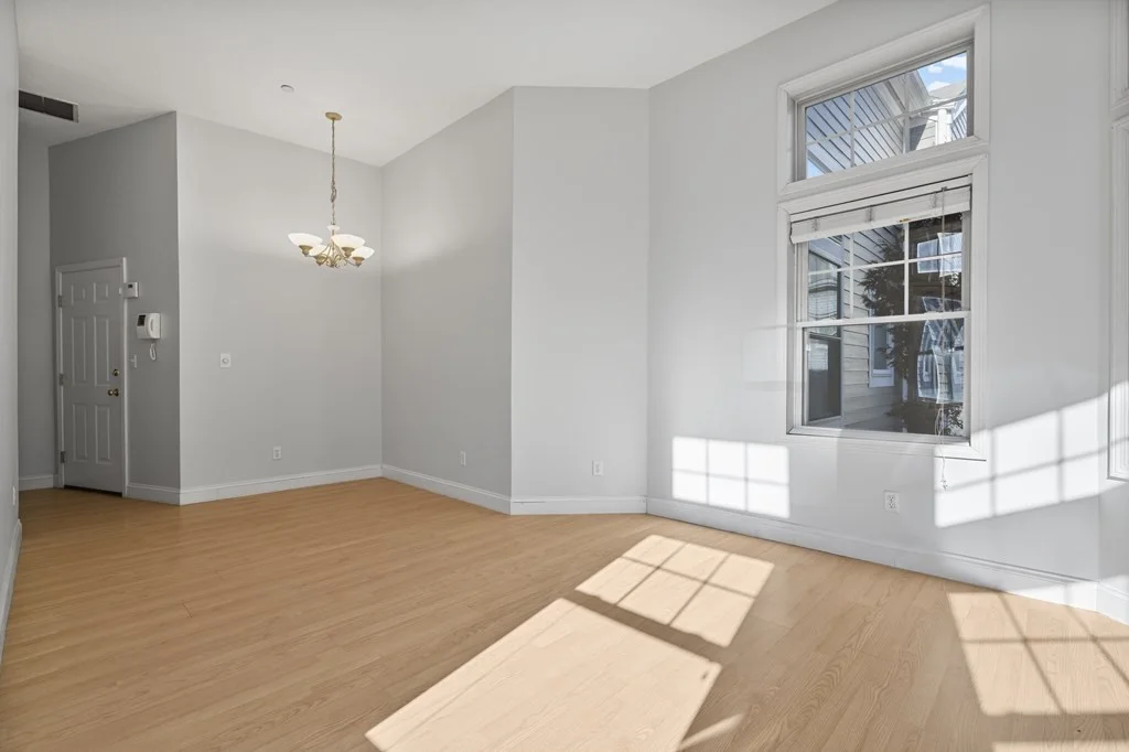 3 bed, 2 bath apartment for rent at 111 West 8th Unit O, Boston — photo 3 of 17