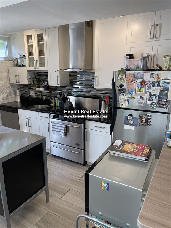 1 bed, 1.5 bath apartment for rent at 111 Woodstock St Unit A, West Somerville — photo 3 of 13
