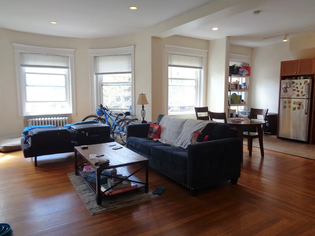2 bed, 1 bath apartment for rent at 1110 Beacon St Unit 2D, Brookline — photo 7 of 7