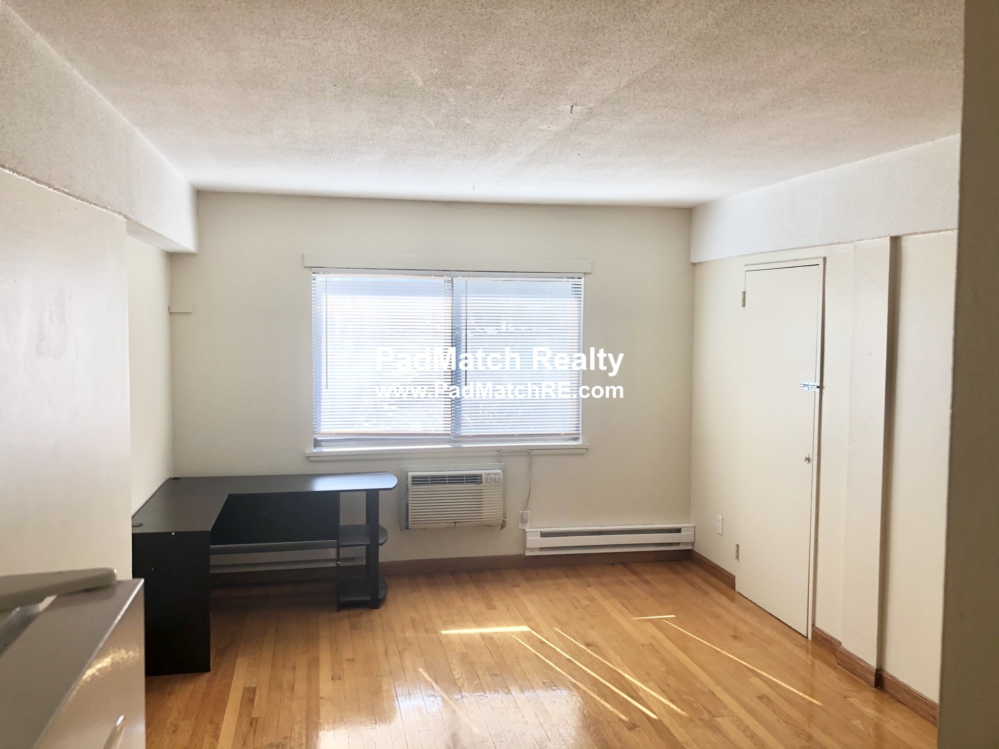 Studio bed, 1 bath apartment for rent at 1110 Commonwealth Ave Unit 217, Brighton — photo 5 of 15