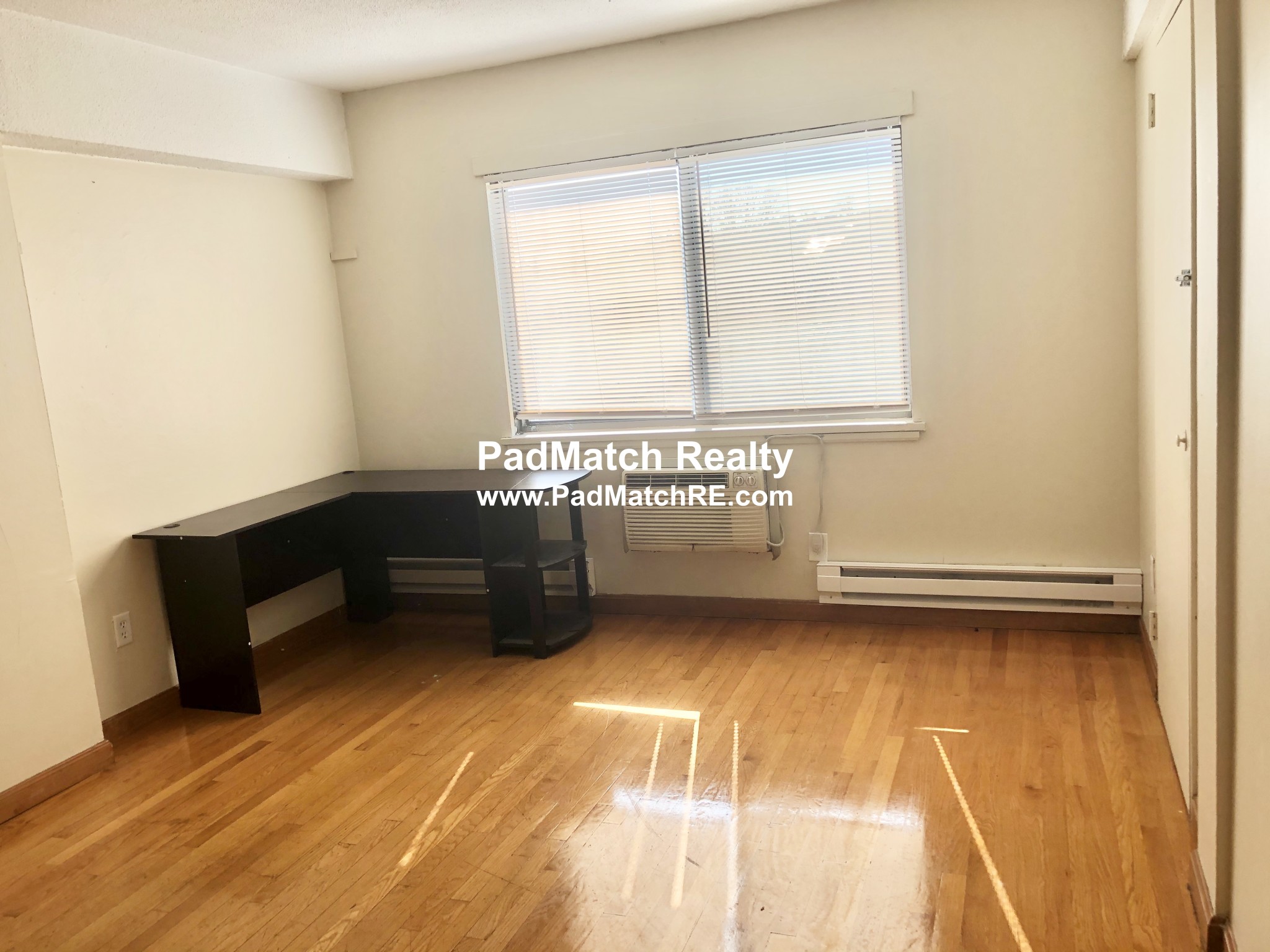 Studio bed, 1 bath apartment for rent at 1110 Commonwealth Ave Unit 217, Brighton — photo 4 of 15