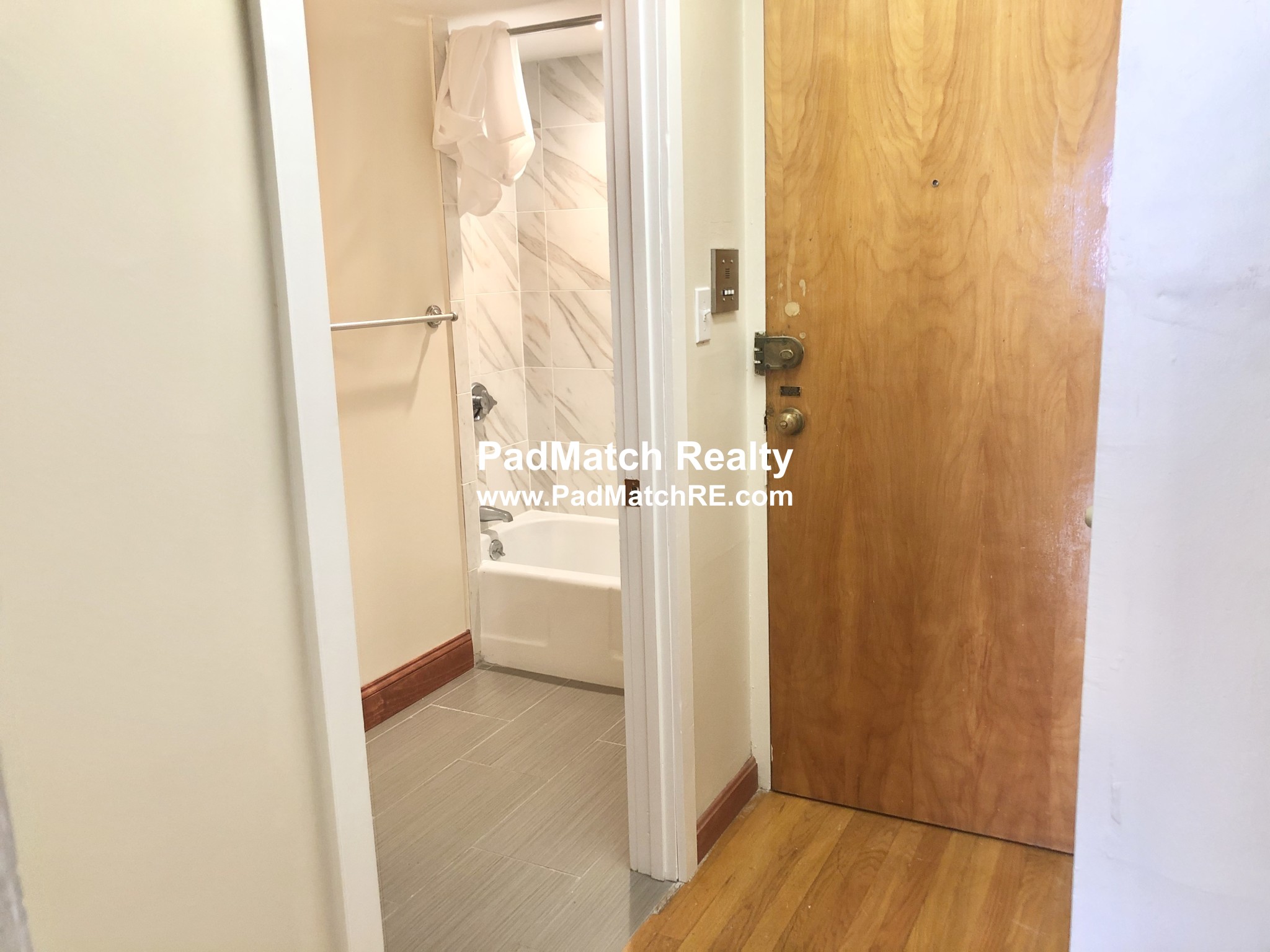 Studio bed, 1 bath apartment for rent at 1110 Commonwealth Ave Unit 217, Brighton — photo 7 of 15