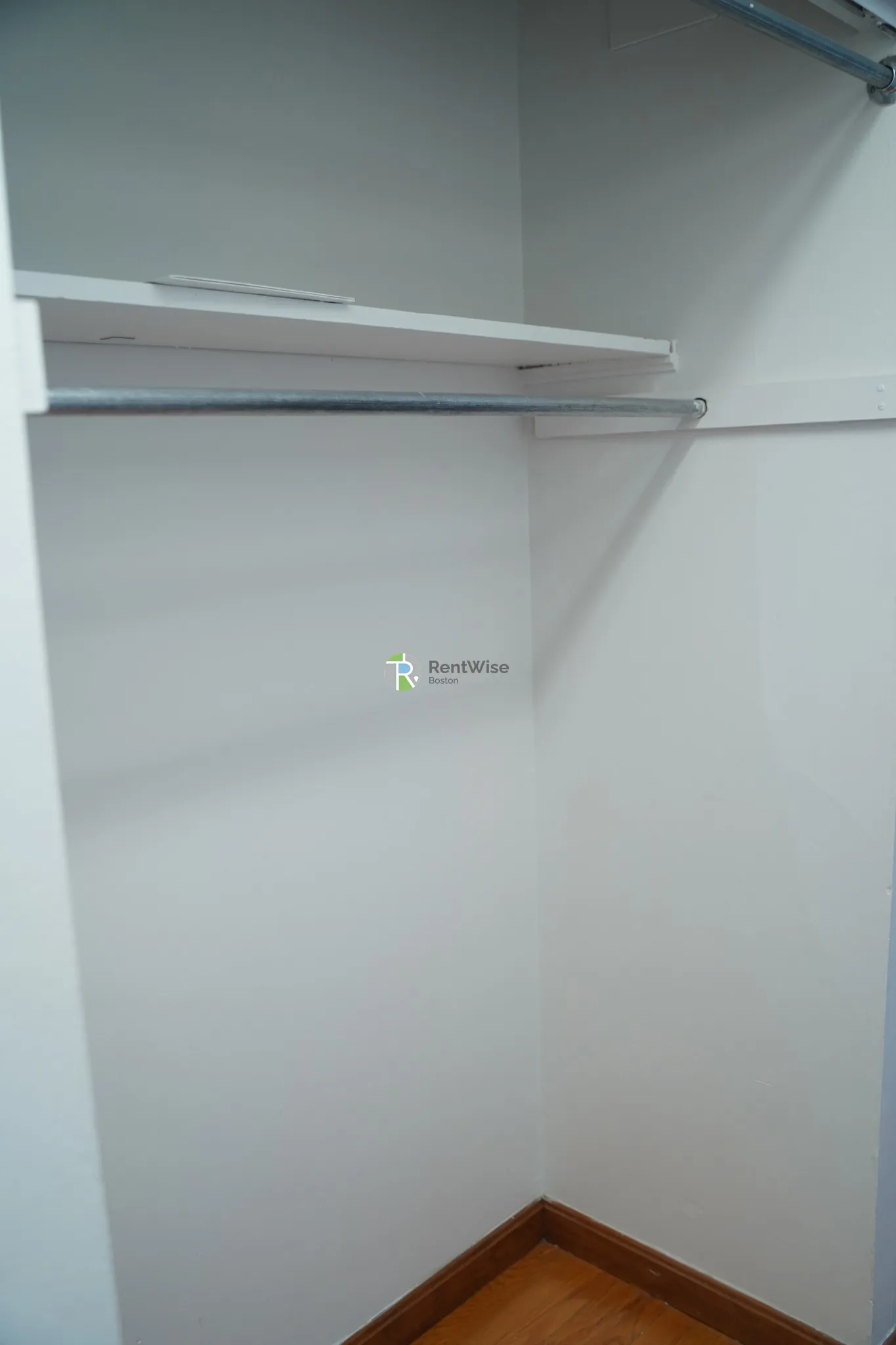 Studio bed, 1 bath apartment for rent at 1110 Commonwealth Ave Unit 218, Brighton — photo 5 of 11