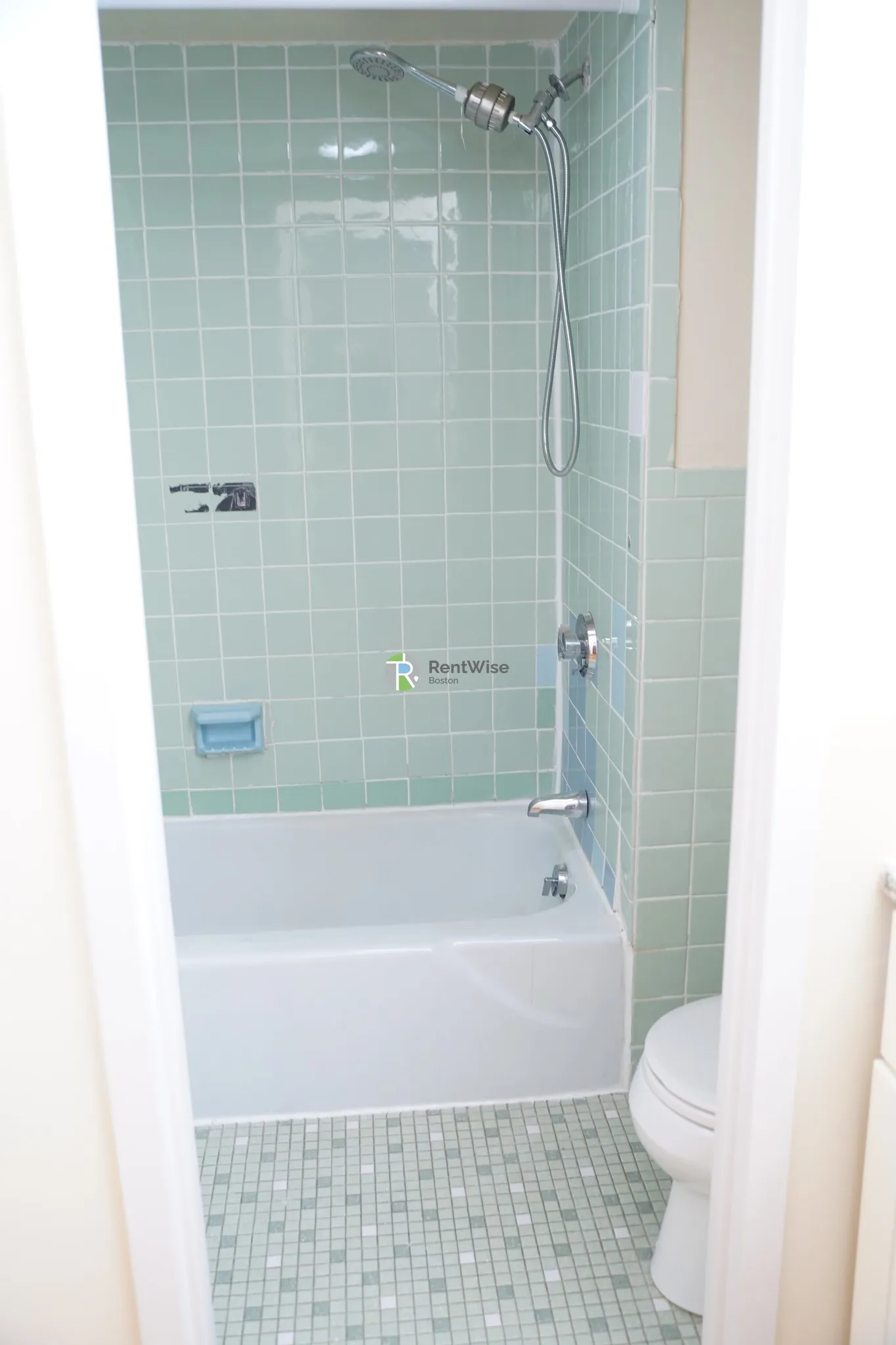 Studio bed, 1 bath apartment for rent at 1110 Commonwealth Ave Unit 218, Brighton — photo 4 of 11