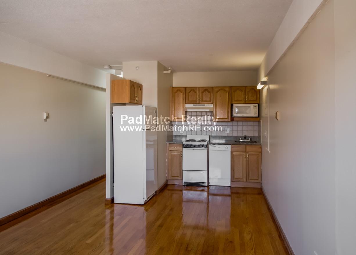 Studio bed, 1 bath apartment for rent at 1110 Commonwealth Ave Unit 312, Brighton — photo 1 of 10
