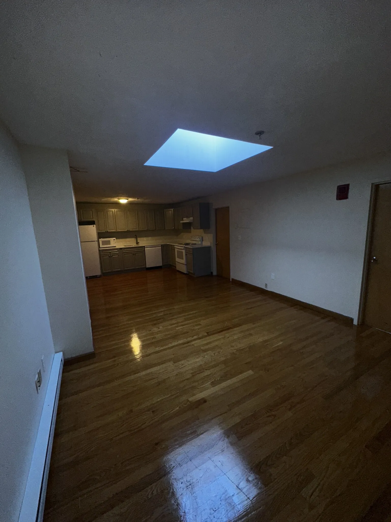 3 bed, 2 bath apartment for rent at 1110 Commonwealth Ave Unit 708, Brighton — photo 5 of 40