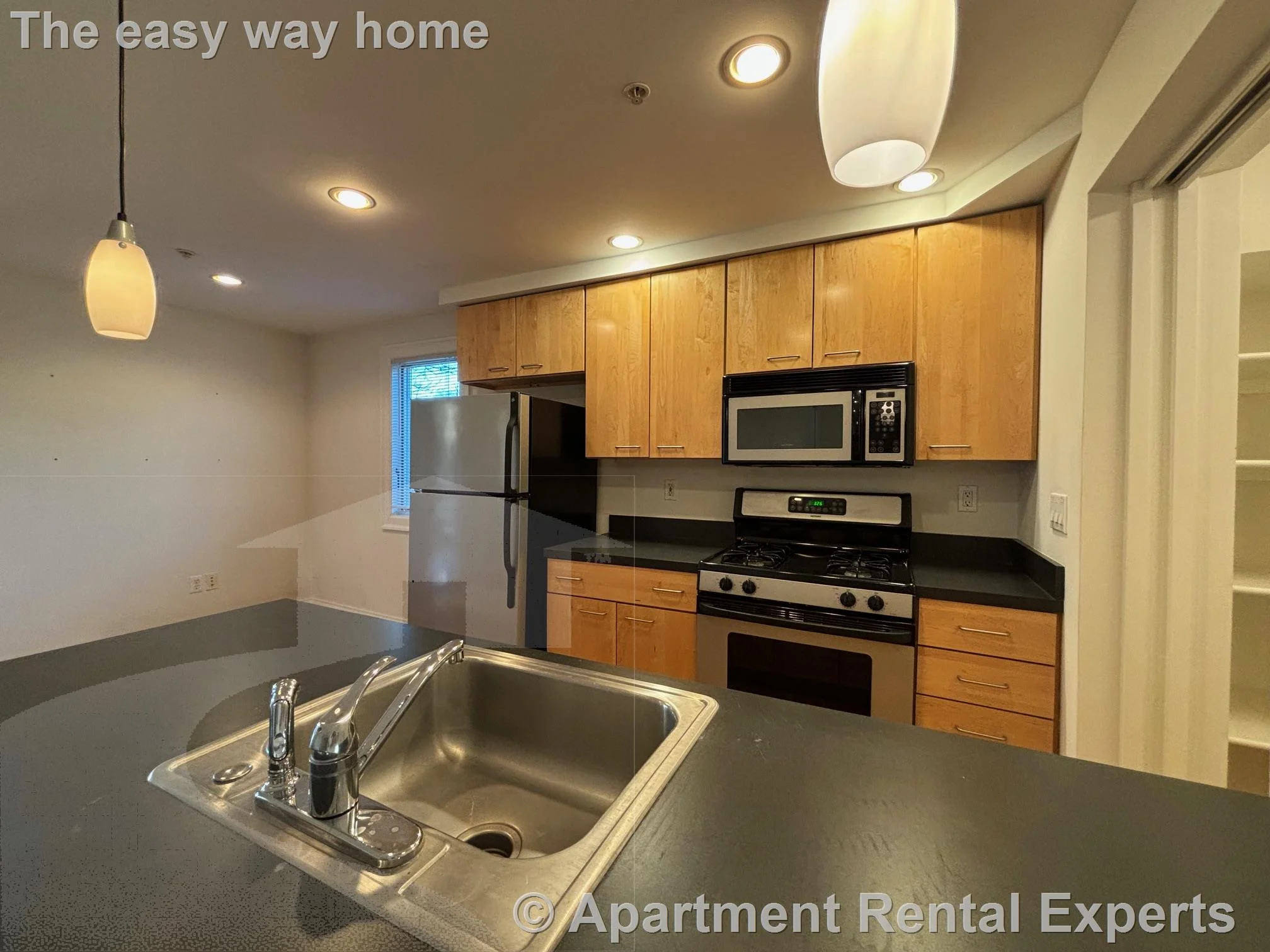 2 bed, 1 bath apartment for rent at 1110 Massachusetts Ave Unit 3, Harvard Square — photo 3 of 17